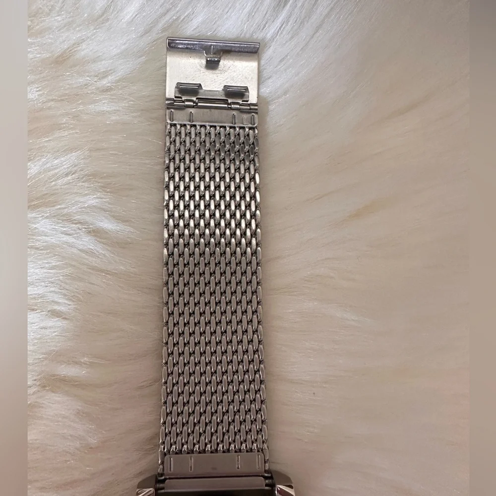 Wenger Stainless Steel Mesh Silver Dial White Watch with Date 1021.103 NWOT - Picture 9 of 10